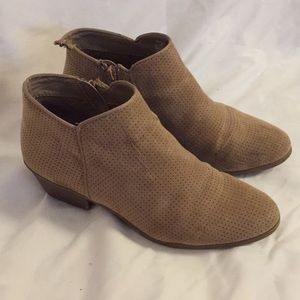 Tan boots